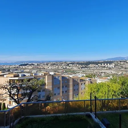 2 Pieces Avec Piscine Et Vue Et Climatisation