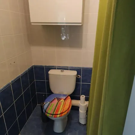 2 Pieces Avec Piscine Et Vue Et Climatisation *